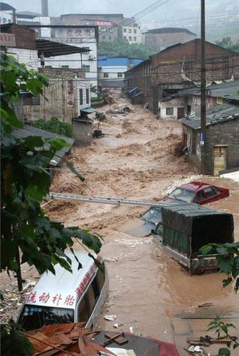 重庆主城区有没有受暴雨影响重庆25 个区县暴雨重庆为什么内涝严重 汽车3