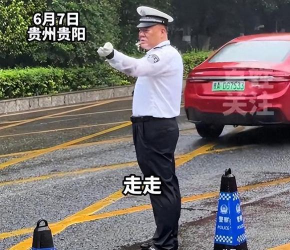 大学室友哪些行为让你受不了搞笑交警指挥手势交警搞笑式指挥交通 丰田汽车